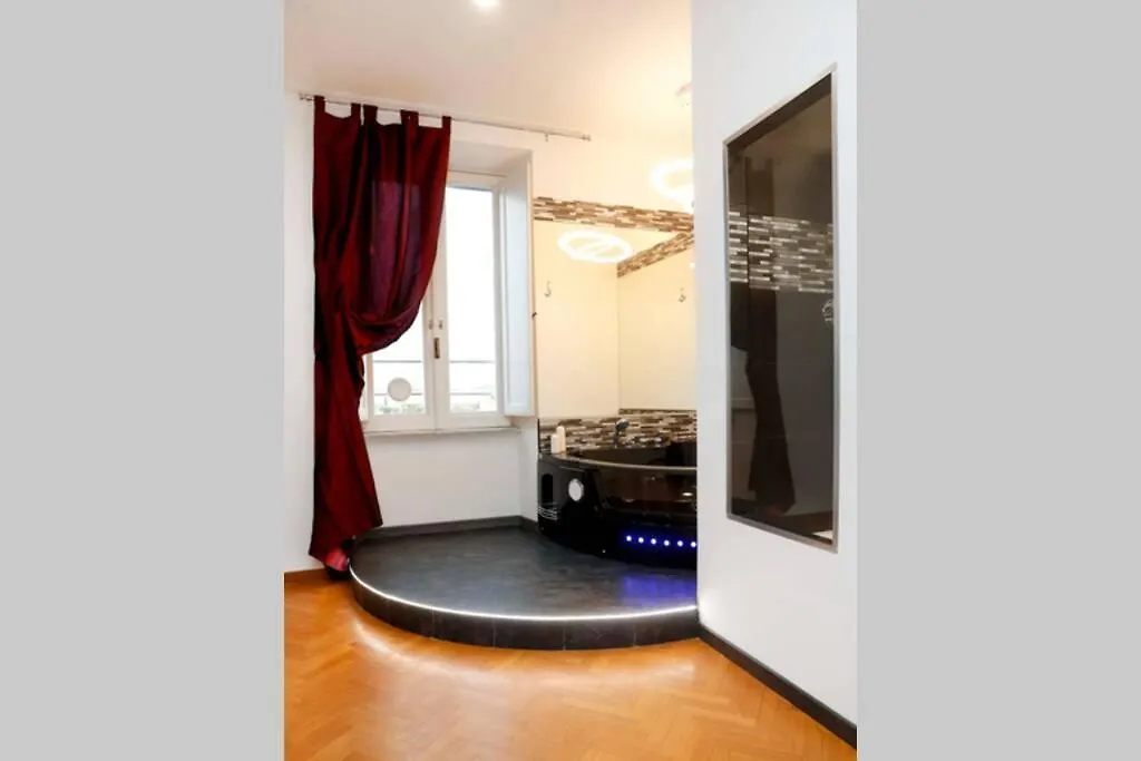 Black Enchanting Jacuzzi Suite Trastevere - Top Collection Rome Italy