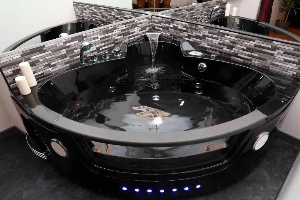 Black Enchanting Jacuzzi Suite Trastevere - Top Collection Rome 0*,  Italy